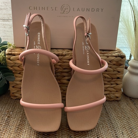 Chinese Laundry Skippy sandal in Pink color size 9.5. - Picture 3 of 13